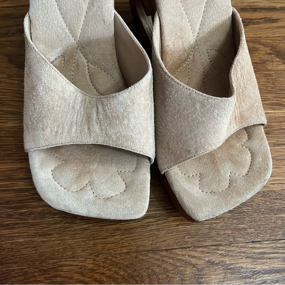 SOLD vintage Y2K Soda carved wood heel slides sandals clogs 7.5 8 beige chunky - Picture 9 of 11